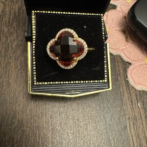 Elegant Gold and Red Gemstone Ring